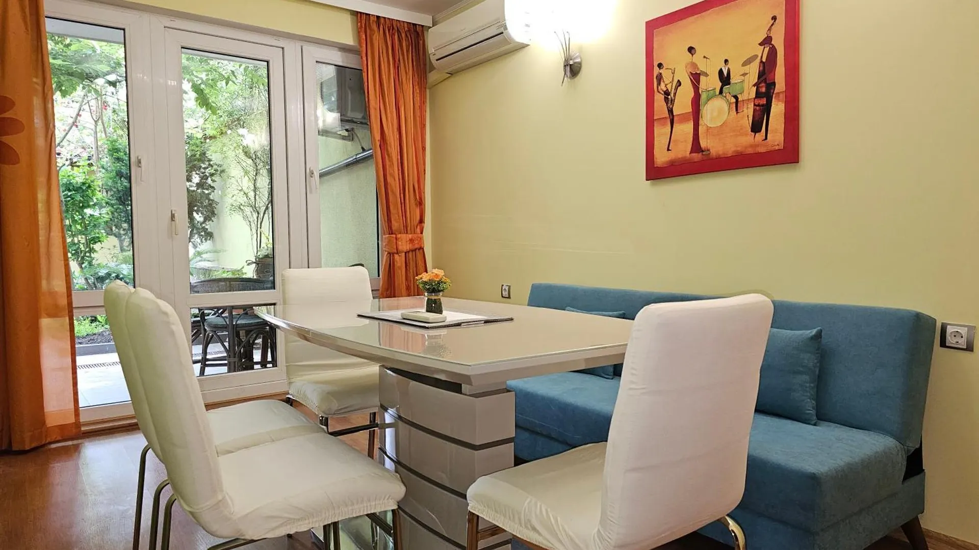 Cozy Place - В Центъра, Само На 5 Минути Пеша От Плажа Burgas Apartment