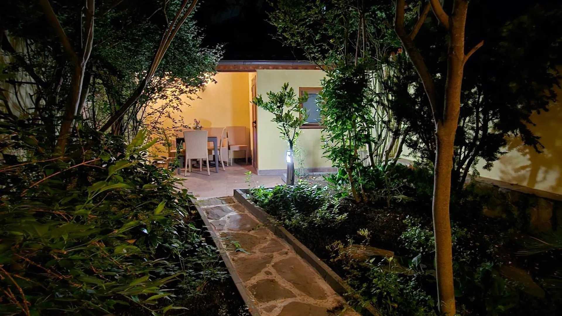 Apartment Cozy Place - В Центъра, Само На 5 Минути Пеша От Плажа Burgas